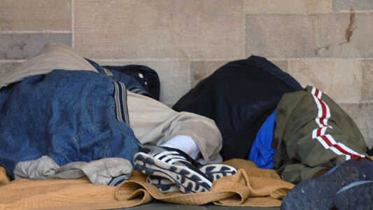 Guy asks for an app crack, developer gives him free copy instead