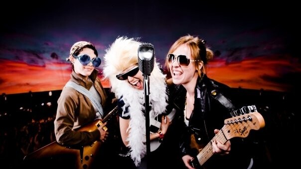 Sina may be closing in on Weibo IPO