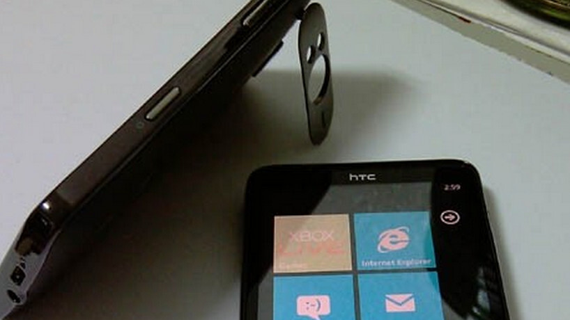 Users report severe HTC HD7 camera issues