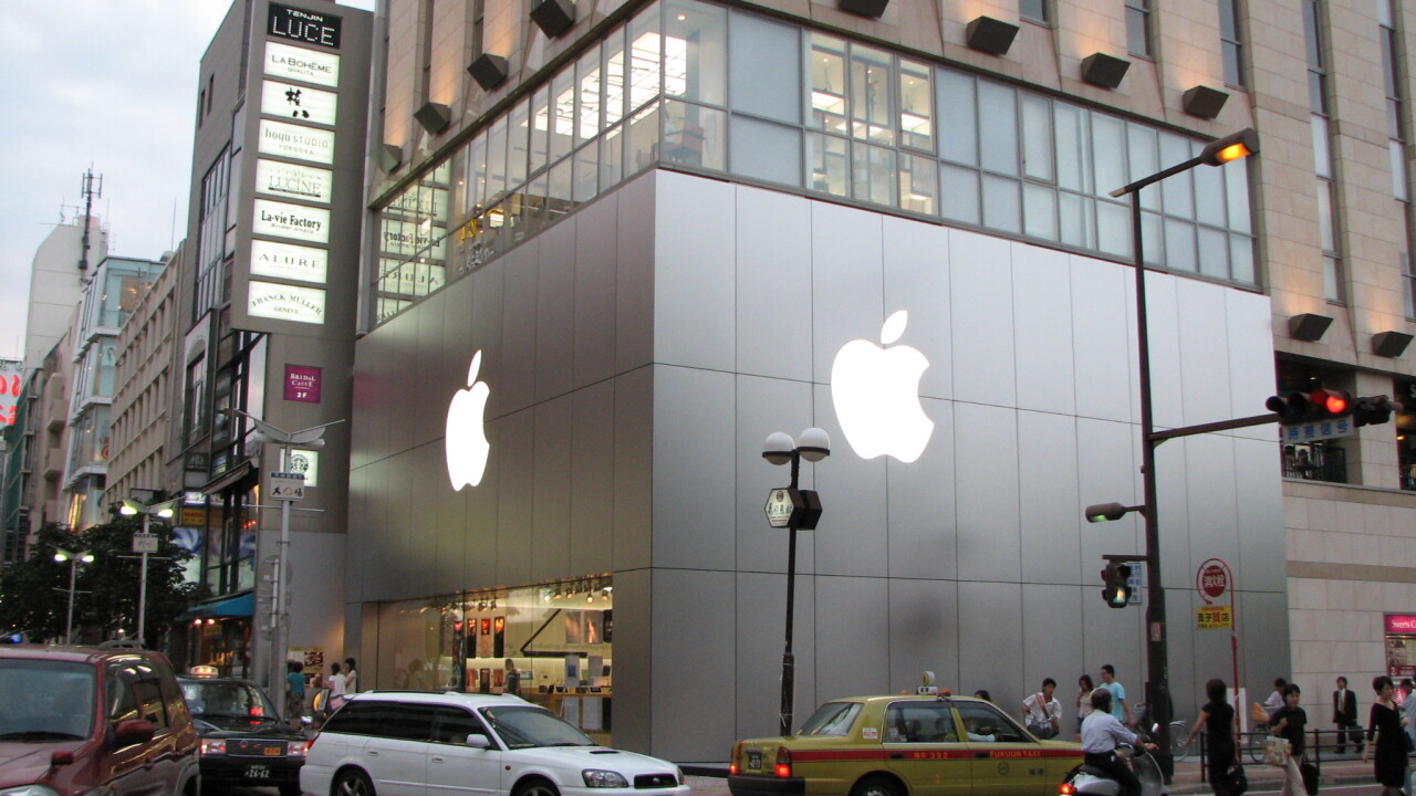 Apple confirms one billion visitors to its retail stores