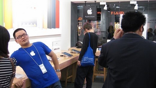 Fake Apple Store employees are aware they don’t work for Apple