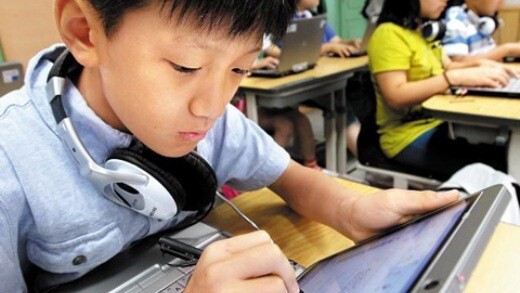 South Korean Schools to Replace All Textbooks with Tablets