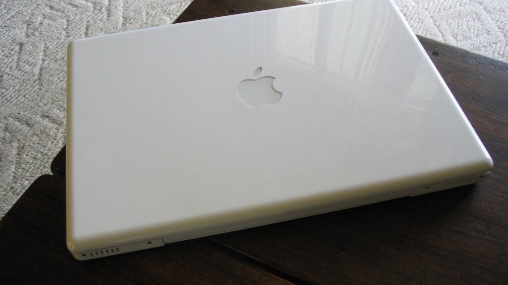Apple kills off its $999 white MacBook