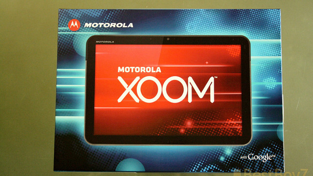 Apple sues Motorola in Europe over XOOM tablet design