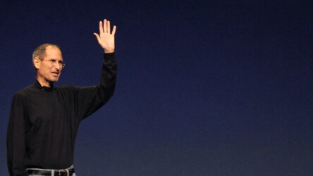 Steve Jobs resigns as CEO of Apple, COO Tim Cook named replacement