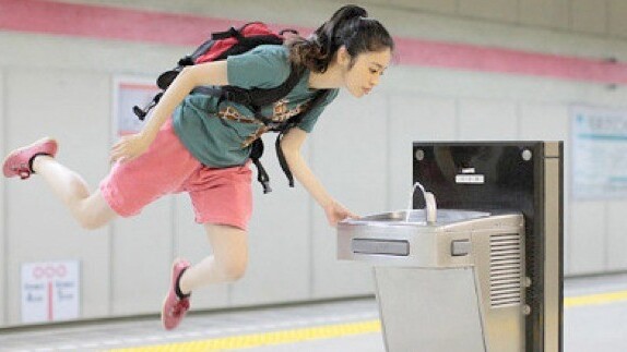 Japanese girl’s incredible ‘levitation’ photos