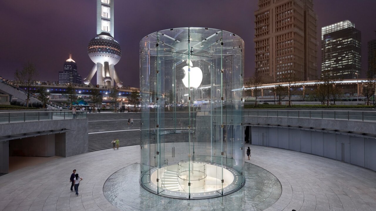 Opening weekend at Apple’s Shanghai store drew 100,000 visitors