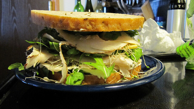 With the LunchMeet app, you’ll never eat alone again