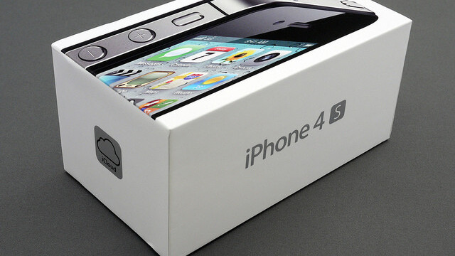 Consumer Reports recommends the iPhone 4S, still not sold on the iPhone 4