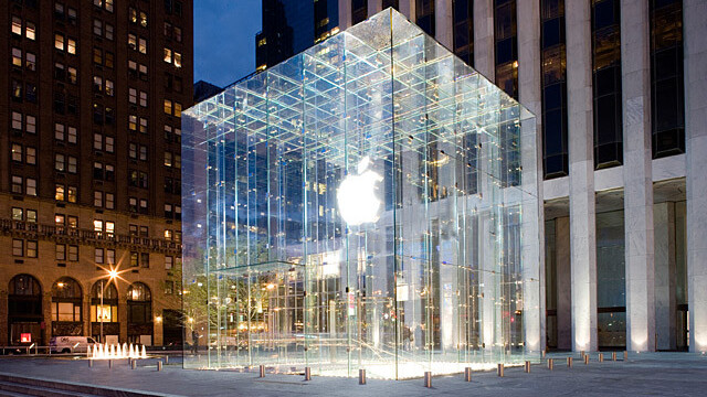 Apple’s NY 5th Avenue store closes in preparation to launch new design tomorrow