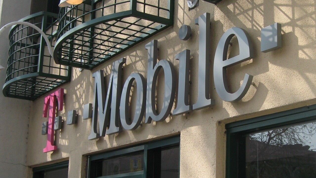 T-Mobile: Lack of iPhone 4S to lure customers away during holiday quarter