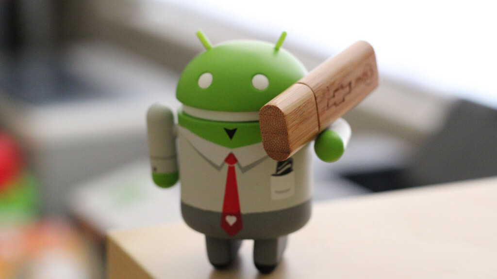 Google updates Android Market, reviewer’s handset model & app version now included