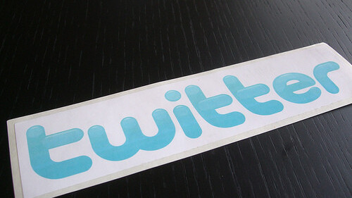 Twitter begins a slow rollout of self-serve advertising