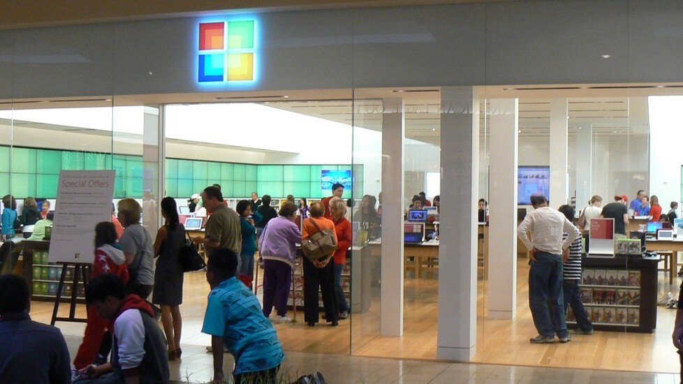 Ballmer: “We’ve got to beat” Apple anyway, so let’s build stores next to them