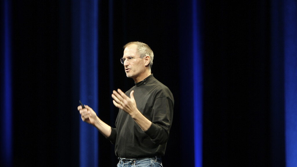 Apple squeezes maker of realistic Steve Jobs doll, threatens legal action