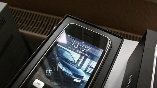 The untethered Absinthe jailbreak for iPhone 4S and iPad 2 is now available