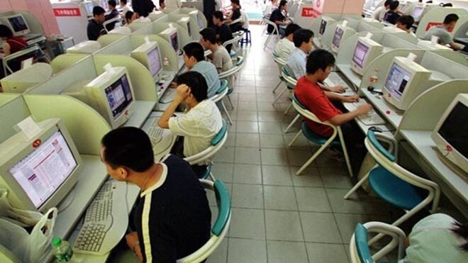 Internet addicted 11-year old is knifed by “distraught” mother in China