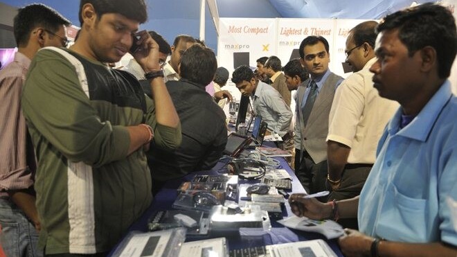 Smartphones on the rise in India after record sales, shipments in 2011