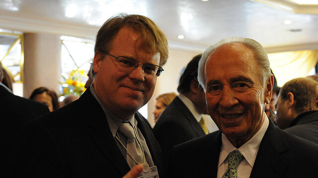 Israeli president Shimon Peres to visit Facebook HQ, set up a Page for peace