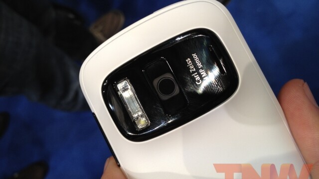 Hands-on with the Nokia 808 PureView (and its controversial 41-megapixel sensor)