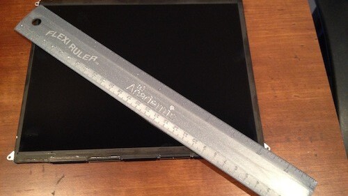 Probable display part for iPad 3 confirmed as a 2048×1536 Retina panel under microscope