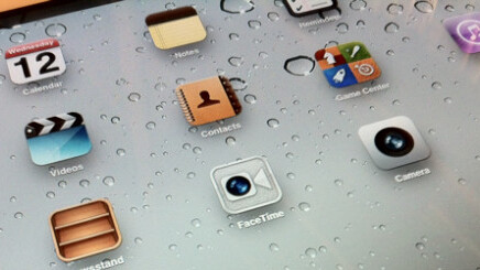 Six hidden buttons make the split keyboard on iPad even sweeter