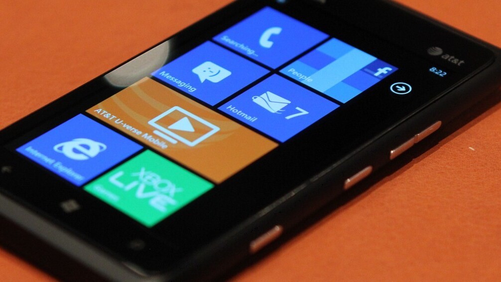 How many Lumia 900s does Nokia have to sell in the US to declare success?