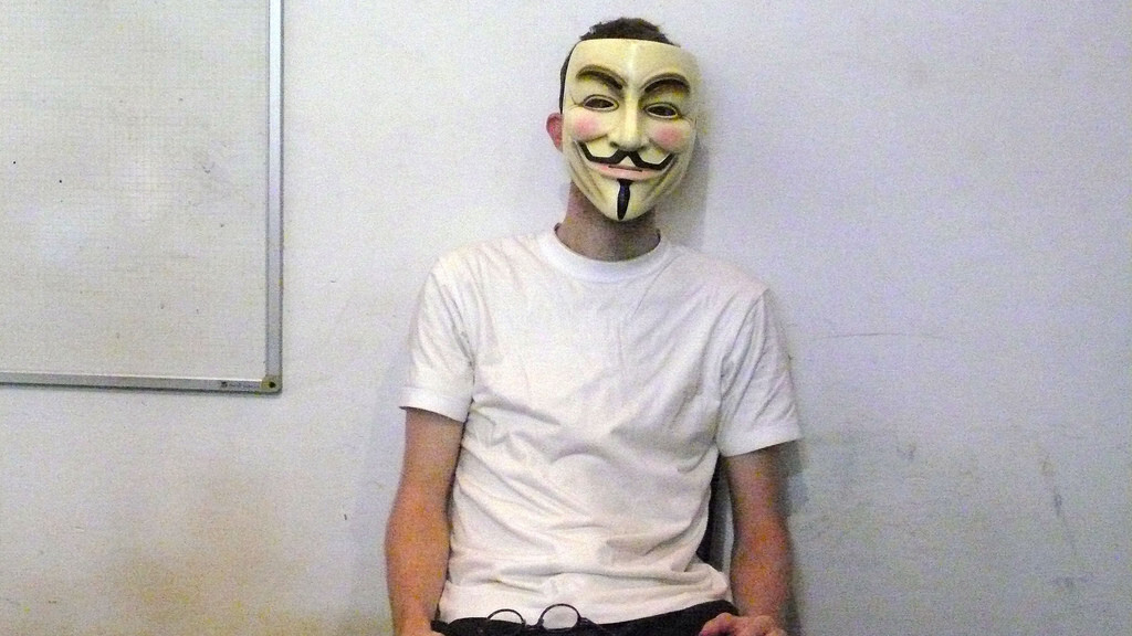 ‘Sabu’ continued to support hacking efforts while he assisted the FBI, says LulzSec member