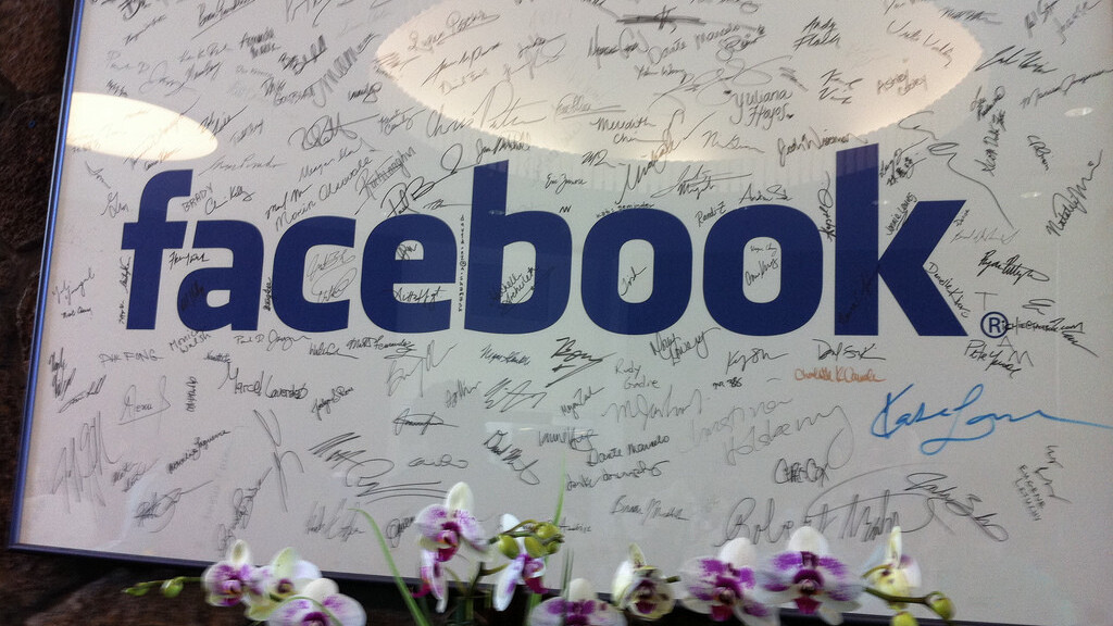 Facebook on course to dethrone Mixi in Japan after doubling its userbase in 6 months