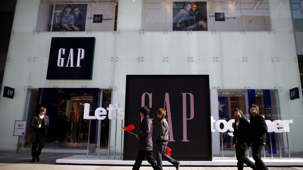 On Twitter, big brands like The Gap struggle to keep up with customer service