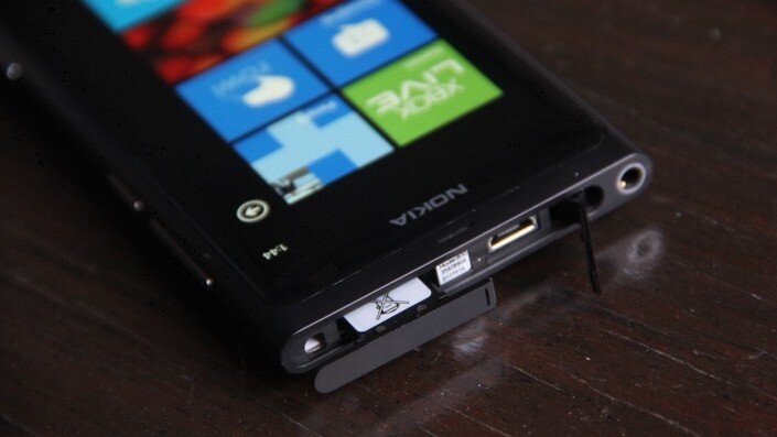 About face: AT&T Lumia 900 launch budget not $150 million after all