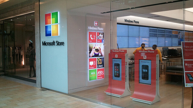 Microsoft partners with Barnes & Noble in $300 million e-reading investment