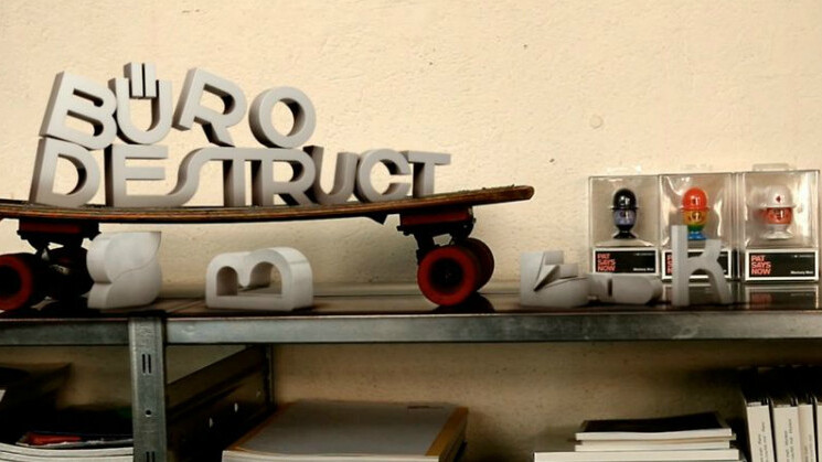 Edding 850 is a free modular font built by the famous Büro Destruct design studio