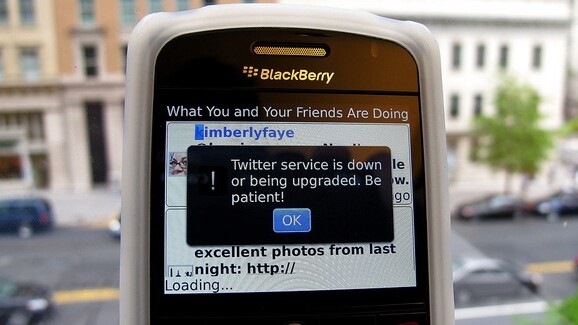 Twitter announces Promoted Tweet advertising and targeting for BlackBerry