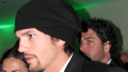 Hollywood in Iowa, Ashton Kutcher and Dwolla confirm relationship