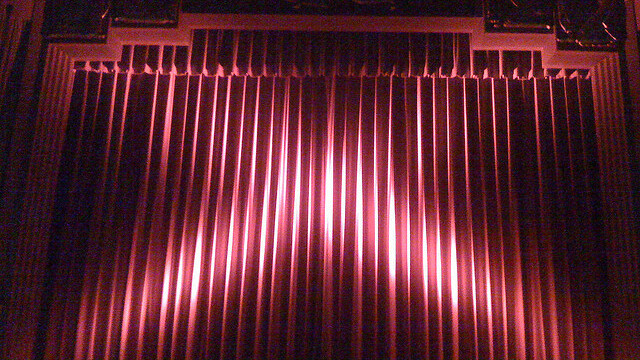 Second screen content, coming soon to your movie theaters