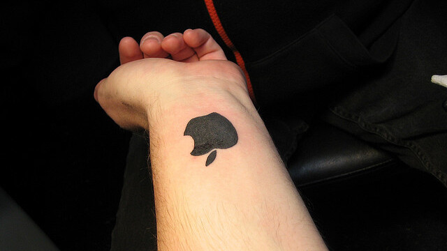 Steve Jobs, Sex And The City and the tale of the upside down Apple logo