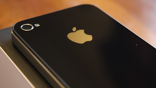 Survey: iPhone users rank highest in terms of carrier and smartphone loyalty