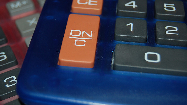 Here’s the world’s first calculator with CMOS chips from 1972 [video]