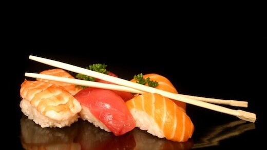 Social Notes: Food ordering firm Eat24 builds on Yelp reviews with dish ratings