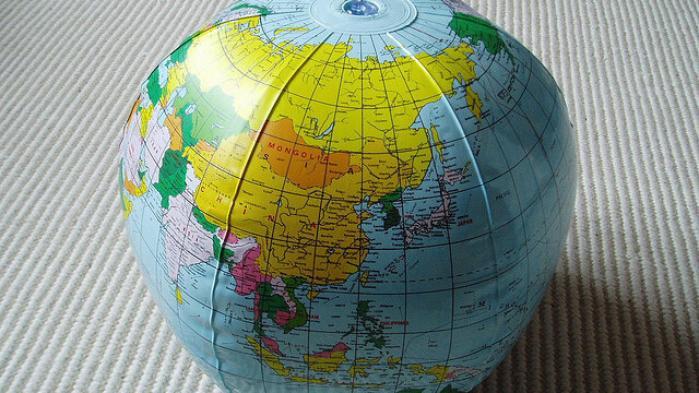 This app makes true “global” Twitter search as easy as one spin of the mouse