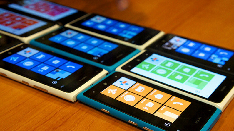 Purported leaked specs compare Windows Phone 7.8 to 8 – No IE10 for older handsets?