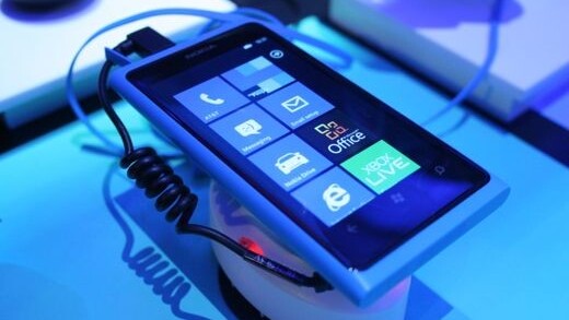 Nokia’s Elop talks Windows Phone, knocks physical keyboards, explains Symbian’s demise