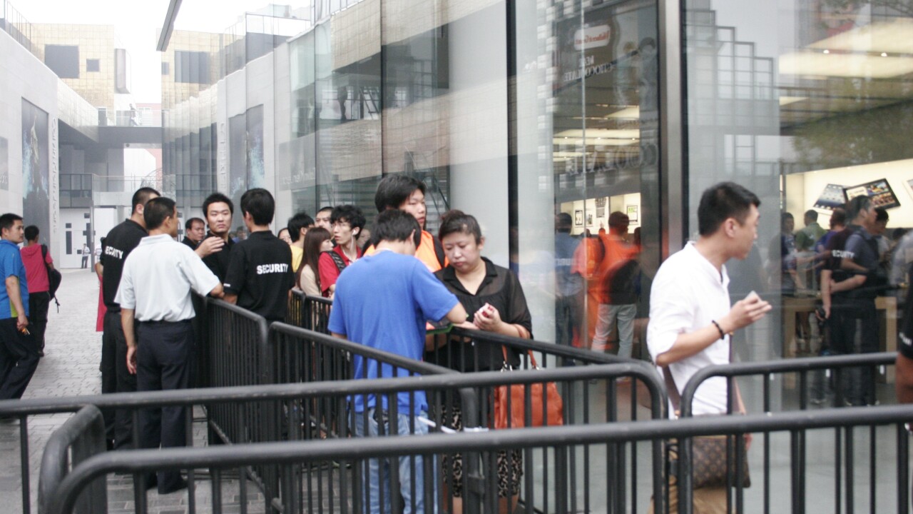 Apple’s new iPad launches in China with short queues and no chaos