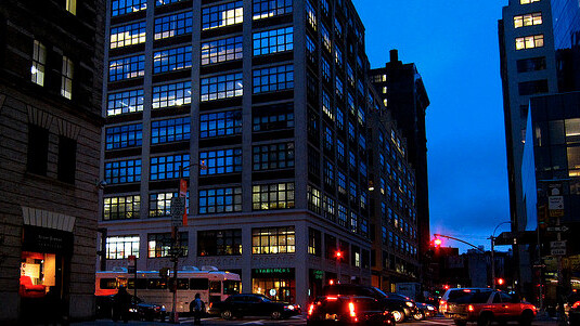 GroupMe launches Groupon-like service to help you plan, discover and pay for your night out