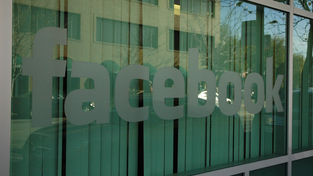 UK competition watchdog gives the green light to Facebook’s $1 billion acquisition of Instagram
