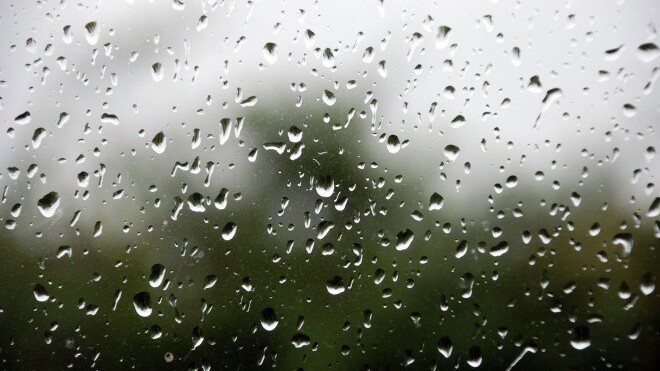 Enjoy the sound of rain? Raining.fm drops down from the clouds to make your day