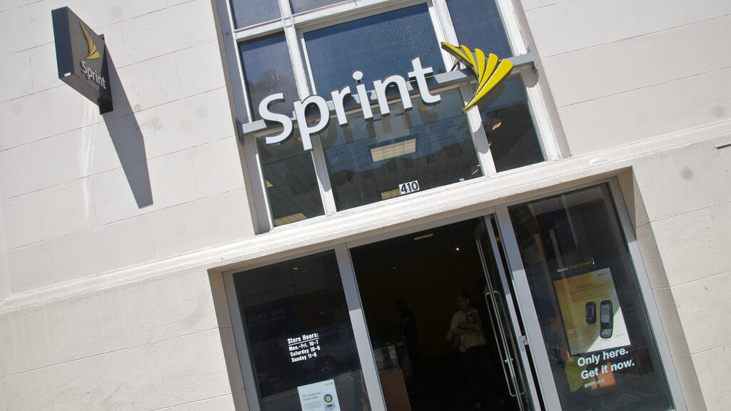 Sprint buys out shareholder to take controlling share of Clearwire