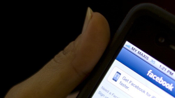 Facebook anticipates growth happening in mobile usage rather than through personal computers