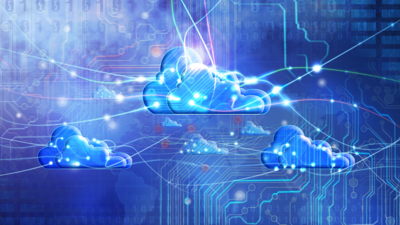 Advantages of a hybrid cloud and virtualization system